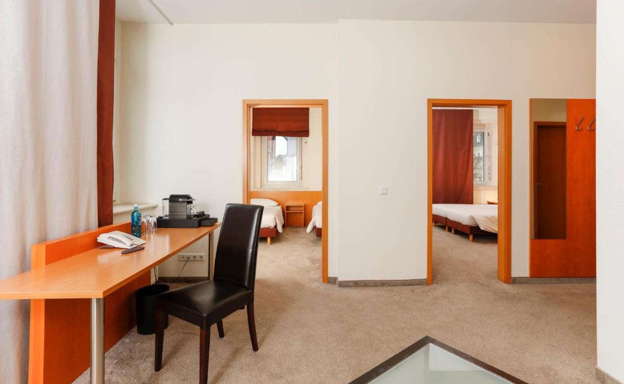 Hotel Am Rhein Wesseling Extérieur photo