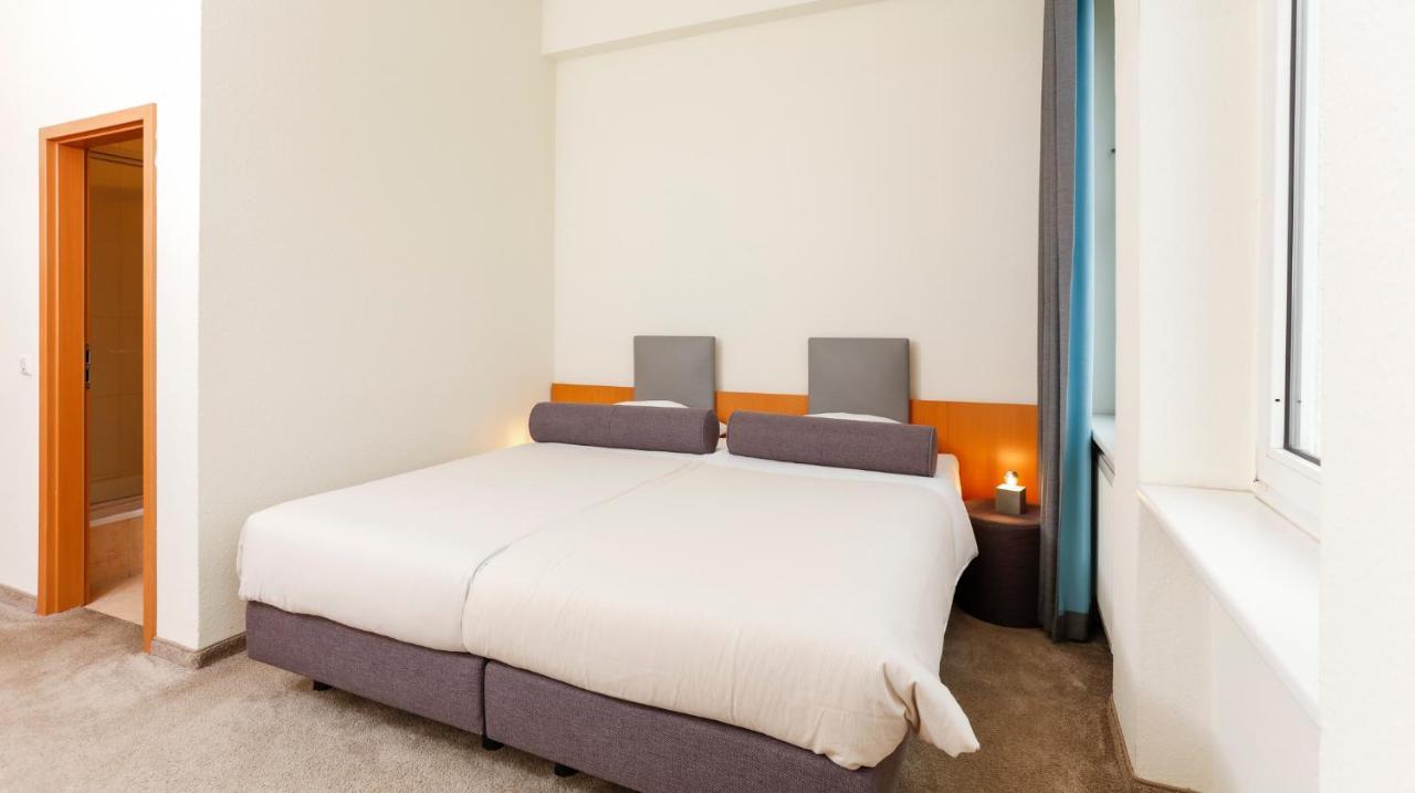 Hotel Am Rhein Wesseling Extérieur photo
