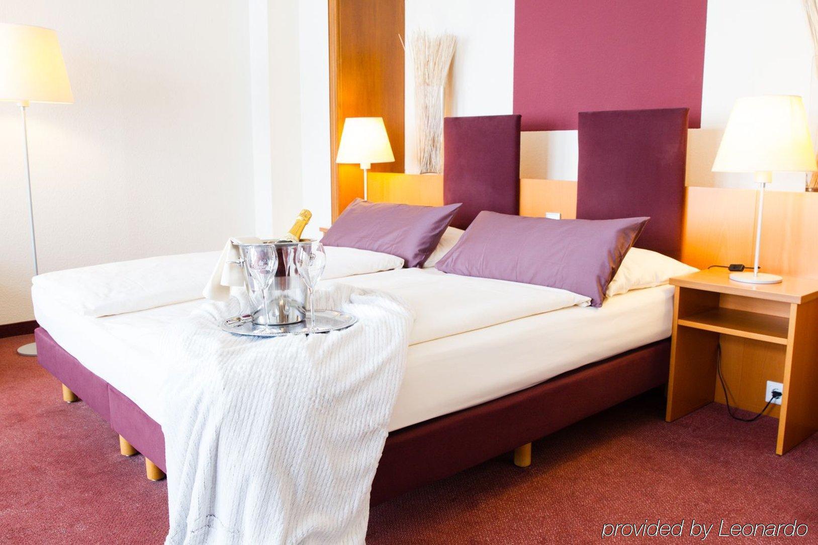 Hotel Am Rhein Wesseling Extérieur photo