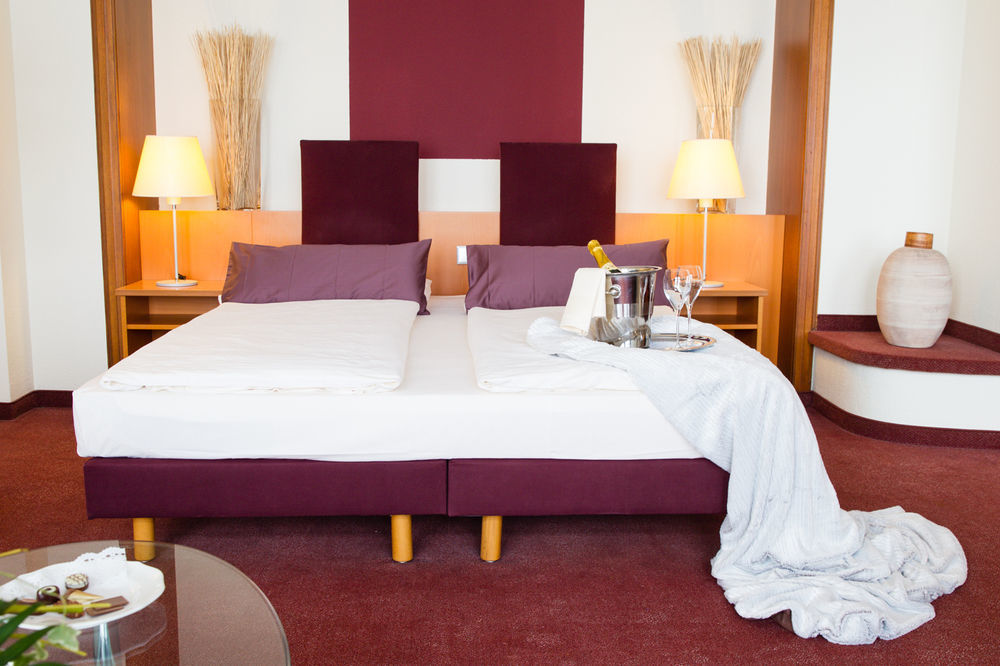 Hotel Am Rhein Wesseling Extérieur photo