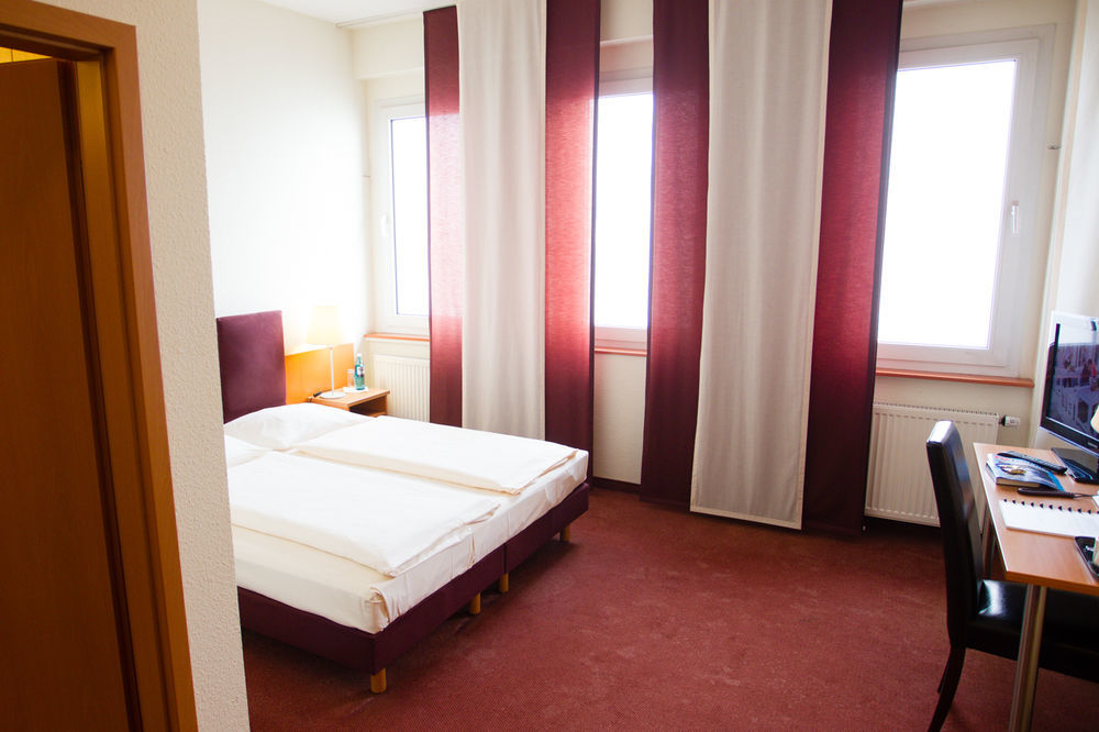 Hotel Am Rhein Wesseling Extérieur photo